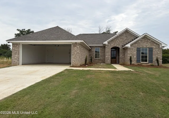 Photo 1 of Single family home for sale at 166 Madisonville Dr, Canton, MS 39046 | MLS# 4150115 | Listing updated on 2026-09-23
