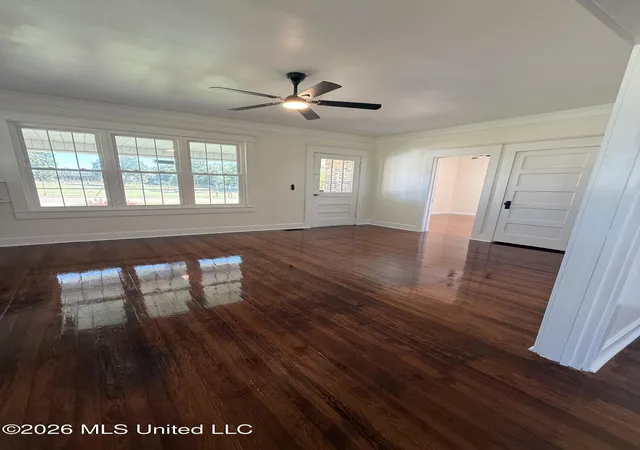 Photo 3 of Sale Pending at 400 Newton St, Crystal Springs, MS 39059 | MLS# 4150311 | Listing updated on 2026-10-08