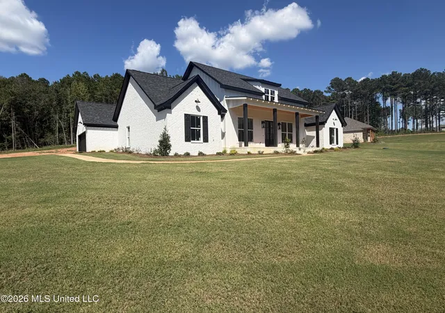 Photo 2 of Single family home for sale at 110 Cypress Ln, Mendenhall, MS 39114 | MLS# 4152341 | Listing updated on 2026-09-02