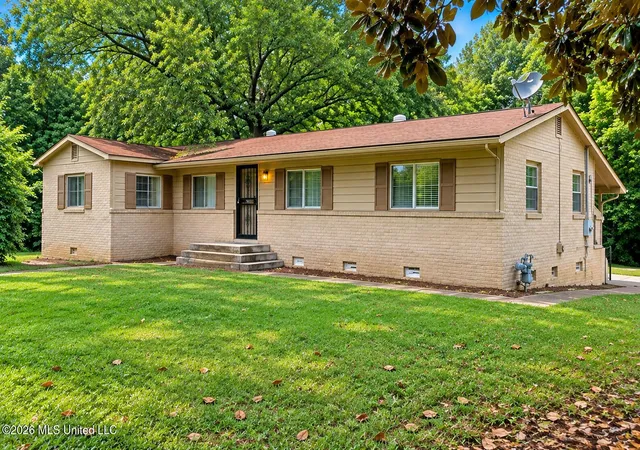 Photo 1 of Single family home for sale at 175 Chatham Dr, Holly Springs, MS 38635 | MLS# 4150725 | Listing updated on 2026-09-10