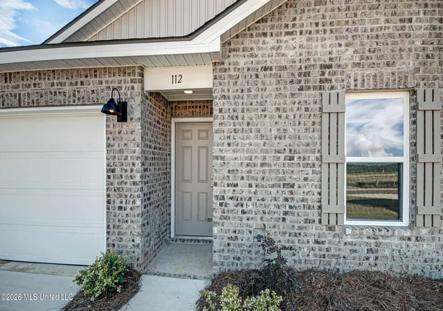 Photo 3 of Single family home for sale at 112 Parkwood Ct, Canton, MS 39046 | MLS# 4150720 | Listing updated on 2026-10-14