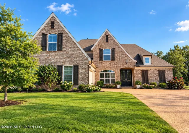 Photo 1 of Sale Pending at 7337 E Hawks Xing Dr, Olive Branch, MS 38654 | MLS# 4152655 | Listing updated on 2026-10-22