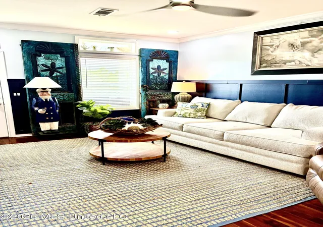 Photo 4 of Sale Pending at 1515 E Beach Blvd, Pass Christian, MS 39571 | MLS# 4150837 | Listing updated on 2026-09-25