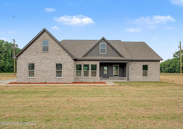 Photo 2 of Single family home for sale at 12019 Eason Farm Rd, Byhalia, MS 38611 | MLS# 4150925 | Listing updated on 2026-10-16