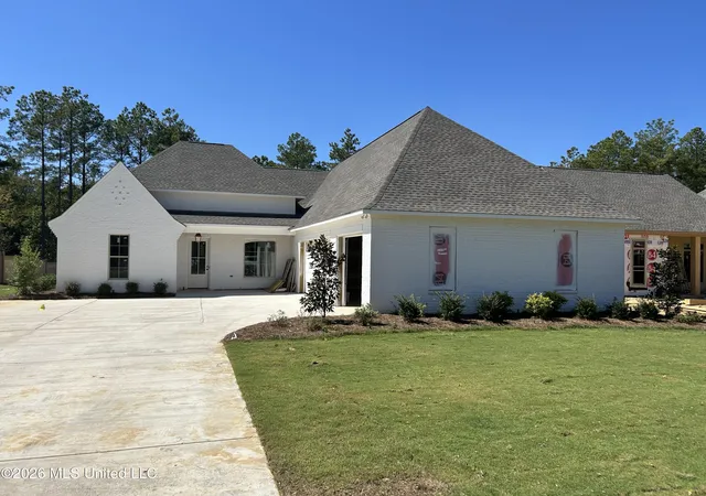 Photo 1 of Single family home for sale at 813 Thornberry Ridge, Madison, MS 39110 | MLS# 4152470 | Listing updated on 2026-10-01