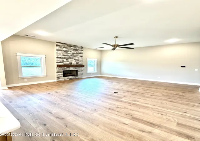 Photo 4 of Single family home for sale at 4365 Edison Dr, Nesbit, MS 38651 | MLS# 4152650 | Listing updated on 2026-09-13