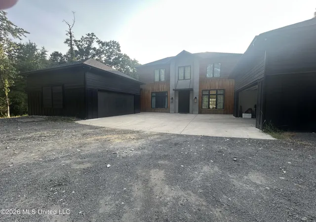 Photo 2 of Single family home for sale at 118 Christmas Ln, Madison, MS 39110 | MLS# 4153293 | Listing updated on 2026-10-19