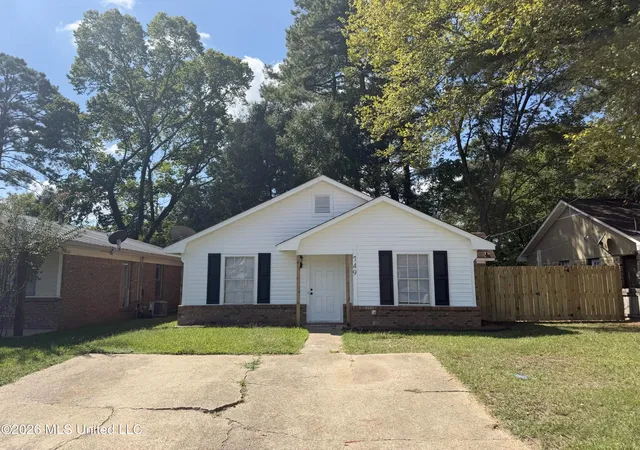 Photo 1 of Single family home for sale at 749 Clearmont Dr, Pearl, MS 39208 | MLS# 4154314 | Listing updated on 2026-10-07