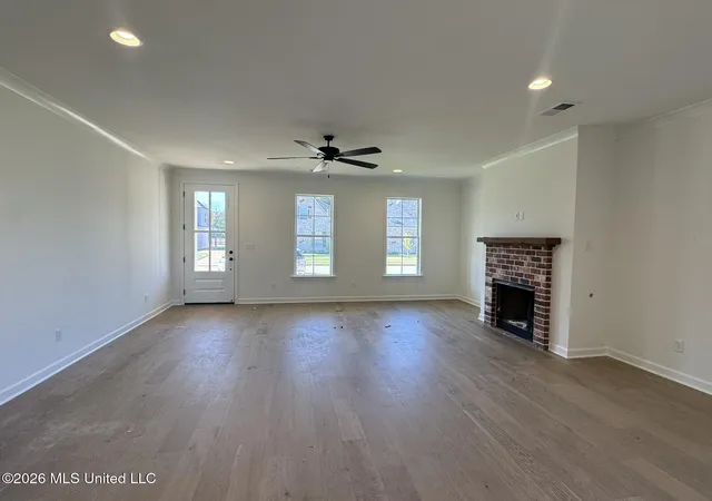 Photo 4 of Single family home for sale at 3482 Hatton Dr, Nesbit, MS 38651 | MLS# 4153425 | Listing updated on 2026-09-20