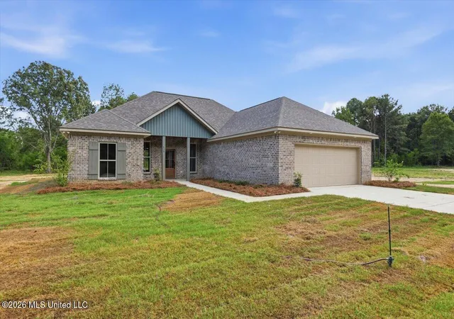 Photo 1 of Single family home for sale at 215 Vernon Jones Ave, Brandon, MS 39047 | MLS# 4155546 | Listing updated on 2026-10-29