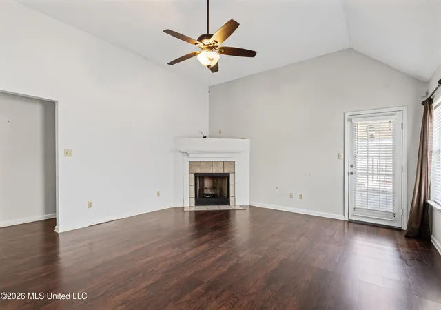 Photo 3 of Sale Pending at 5967 Alexandria Ln, Southaven, MS 38671 | MLS# 4161264 | Listing updated on 2026-09-06