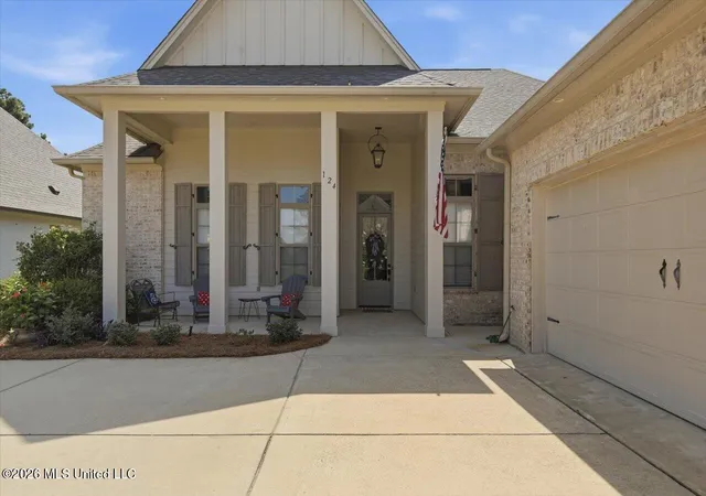 Photo 4 of Sale Pending at 124 Greenway Ln, Madison, MS 39110 | MLS# 4162071 | Listing updated on 2026-09-16