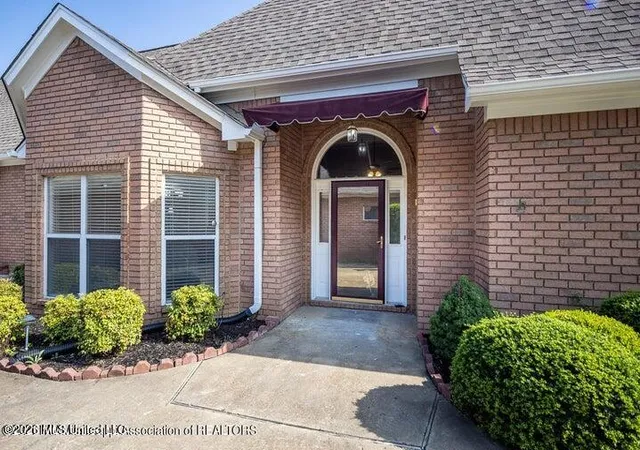 Photo 3 of Single family home for sale at 7169 N Swinnea Ridge, Southaven, MS 38671 | MLS# 4154745 | Listing updated on 2026-09-11
