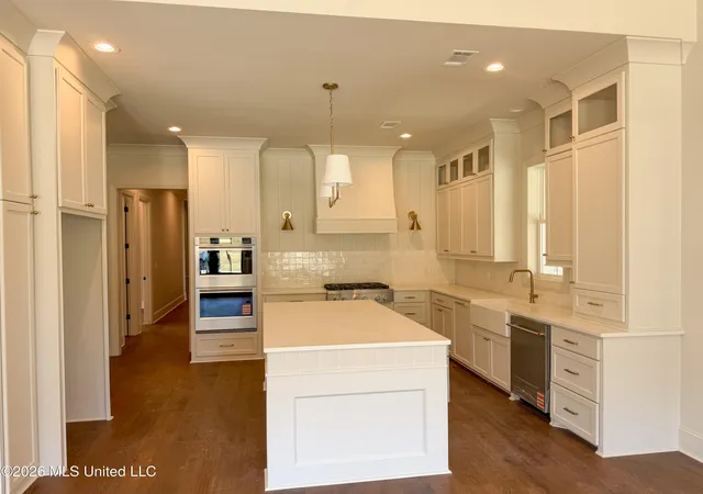 Photo 3 of Sale Pending at 108 Huxley Dr, Starkville, MS 39759 | MLS# 4155532 | Listing updated on 2026-10-21