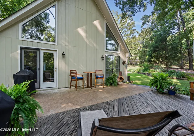 Photo 3 of Sale Pending at 2146 Jaybird Rd, Hernando, MS 38632 | MLS# 4165021 | Listing updated on 2026-10-11