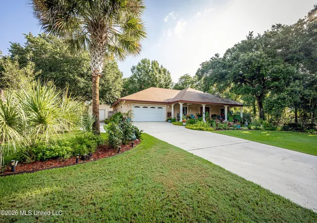 Photo 2 of Sale Pending at 12 Gulfview Dr, Ocean Springs, MS 39564 | MLS# 4163148 | Listing updated on 2026-09-27
