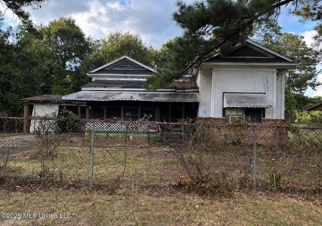 Photo 1 of Single family home for sale at 813 Davidson Pl, Hattiesburg, MS 39401 | MLS# 4155764 | Listing updated on 2026-09-23