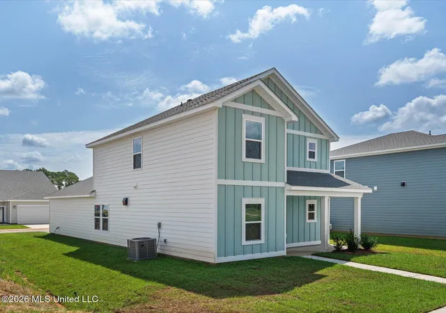 Photo 3 of Sale Pending at 431 Pimento Cir, Ocean Springs, MS 39564 | MLS# 4155823 | Listing updated on 2026-09-11