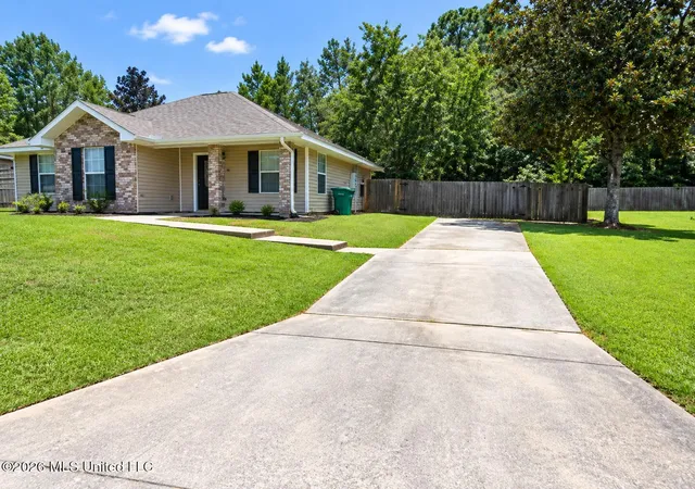 Photo 3 of Single family home for sale at 1078 Lilinoe Way, Diamondhead, MS 39525 | MLS# 4156032 | Listing updated on 2026-10-02