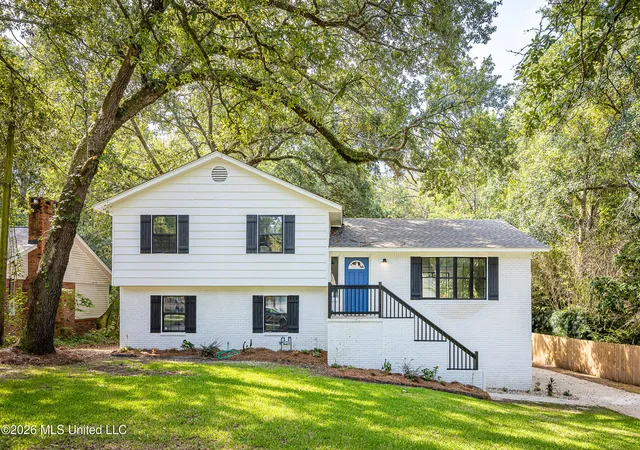 Photo 1 of Single family home for sale at 2550 Davidson Rd, Ocean Springs, MS 39564 | MLS# 4156041 | Listing updated on 2026-09-08