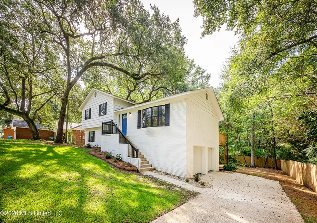Photo 3 of Single family home for sale at 2550 Davidson Rd, Ocean Springs, MS 39564 | MLS# 4156041 | Listing updated on 2026-09-08