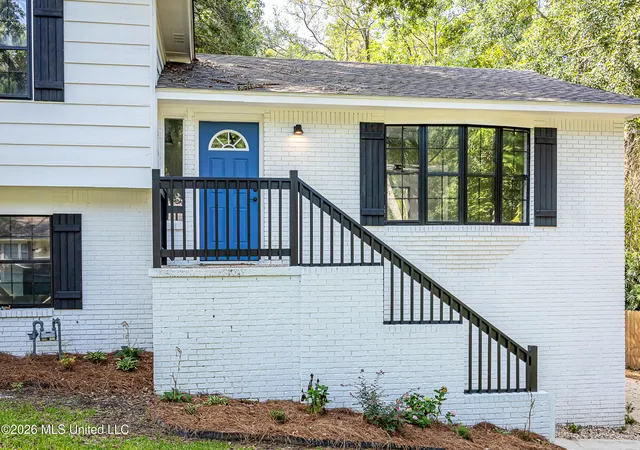 Photo 3 of Single family home for sale at 2550 Davidson Rd, Ocean Springs, MS 39564 | MLS# 4156041 | Listing updated on 2026-09-08