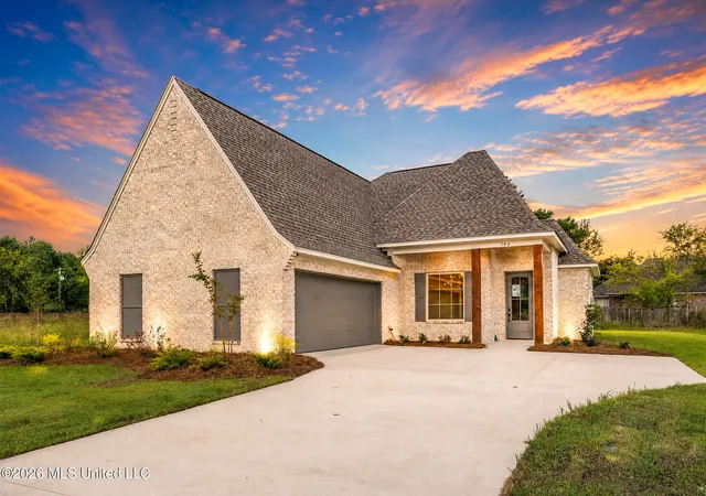 Photo 1 of Single family home for sale at 104 Mission Park Dr, Madison, MS 39110 | MLS# 4156020 | Listing updated on 2026-09-12