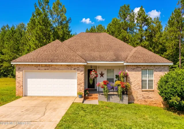 Photo 1 of Single family home for sale at 21645 E Ridge Dr, Saucier, MS 39574 | MLS# 4156326 | Listing updated on 2026-10-20
