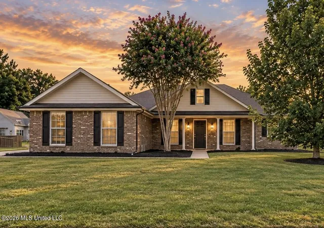 Photo 1 of Sale Pending at 7692 E Brierfield Dr, Southaven, MS 38672 | MLS# 4156430 | Listing updated on 2026-10-15