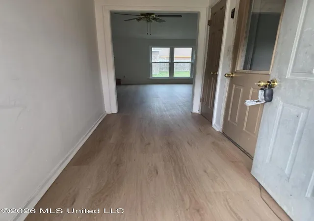 Photo 2 of Single family home for sale at 114 Apple Dr, Senatobia, MS 38668 | MLS# 4156999 | Listing updated on 2026-10-14