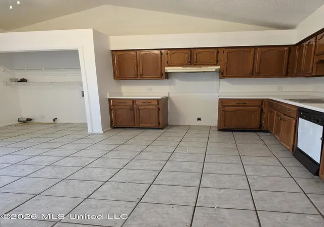 Photo 3 of Single family home for sale at 114 Apple Dr, Senatobia, MS 38668 | MLS# 4156999 | Listing updated on 2026-10-14