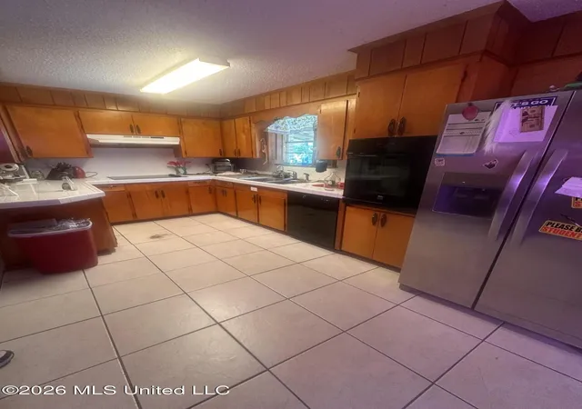 Photo 3 of Single family home for sale at 605 Pinewood Dr, Magee, MS 39111 | MLS# 4156536 | Listing updated on 2026-09-24