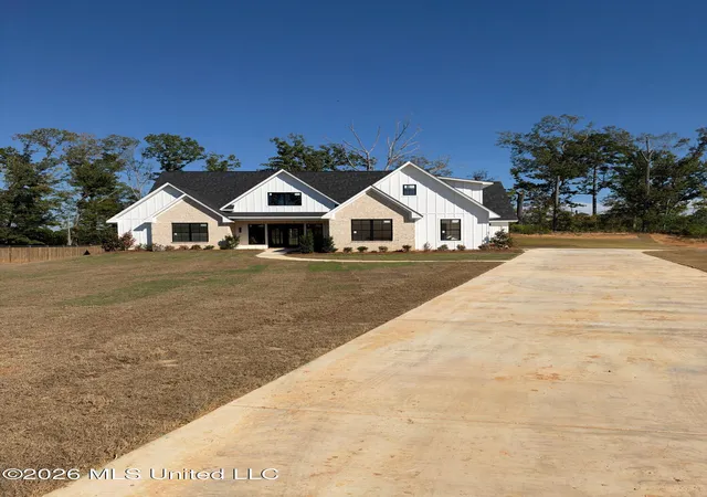 Photo 1 of Single family home for sale at 141 Richburg Ct, Pearl, MS 39208 | MLS# 4156682 | Listing updated on 2026-10-13