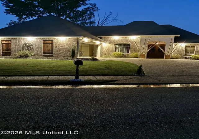Photo 2 of Sale Pending at 804 Stayton Cvs, Jackson, MS 39272 | MLS# 4157378 | Listing updated on 2026-10-10