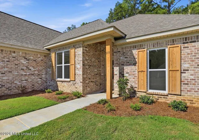 Photo 4 of Single family home for sale at 218 Anderson Oaks Dr, Pearl, MS 39208 | MLS# 4157188 | Listing updated on 2026-10-08