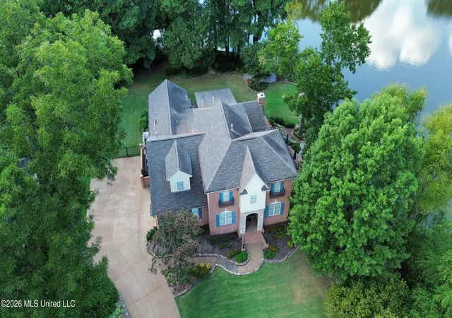 Photo 3 of Single family home for sale at 8209 Longwood Dr, Olive Branch, MS 38654 | MLS# 4162099 | Listing updated on 2026-09-11