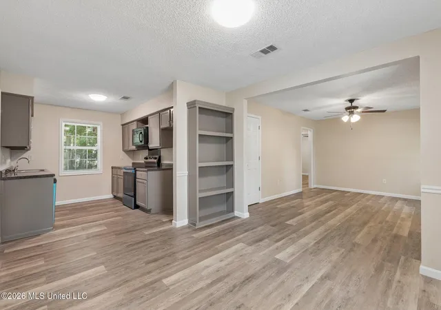 Photo 1 of Single family home for sale at 9724 Donchester Cir, Moss Point, MS 39562 | MLS# 4157348 | Listing updated on 2026-09-09