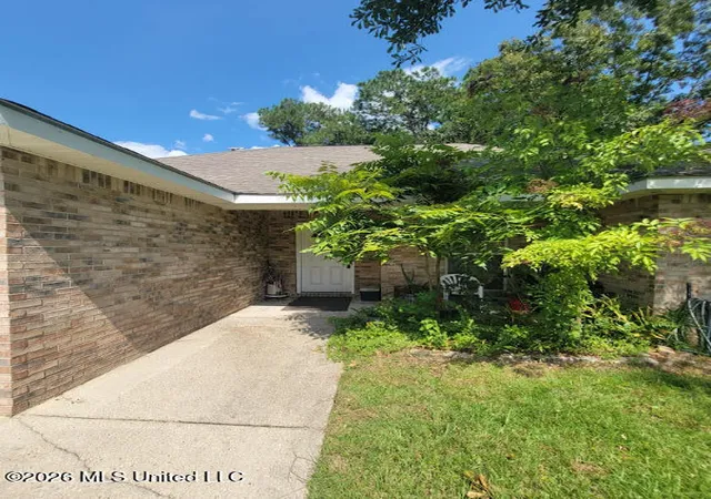 Photo 1 of Single family home for sale at 710 S Hill Ct, Biloxi, MS 39532 | MLS# 4157909 | Listing updated on 2026-10-16