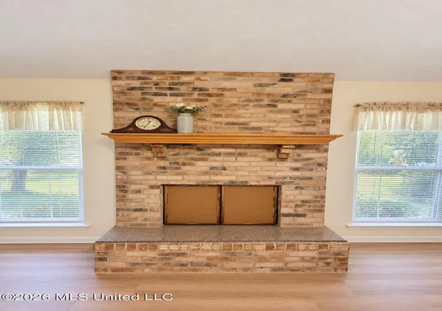 Photo 4 of Single family home for sale at 710 S Hill Ct, Biloxi, MS 39532 | MLS# 4157909 | Listing updated on 2026-10-16