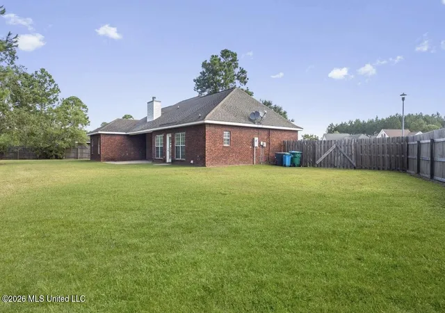 Photo 4 of Single family home for sale at 2933 Village Cir, Ocean Springs, MS 39564 | MLS# 4157988 | Listing updated on 2026-09-09