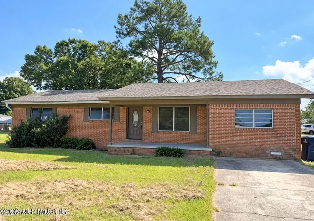 Photo 1 of Single family home for sale at 123 Sinclair St, Lucedale, MS 39452 | MLS# 4158400 | Listing updated on 2026-09-14