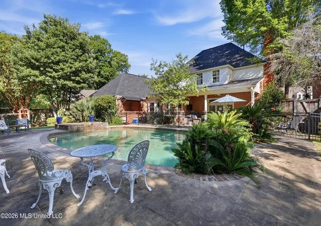 Photo 2 of Single family home for sale at 5122 Canton Hts Dr, Jackson, MS 39211 | MLS# 4161314 | Listing updated on 2026-09-18
