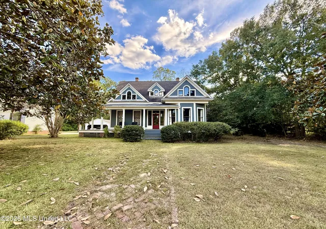 Photo 2 of Single family home for sale at 209 Downing St, Hazlehurst, MS 39083 | MLS# 4165454 | Listing updated on 2026-10-14