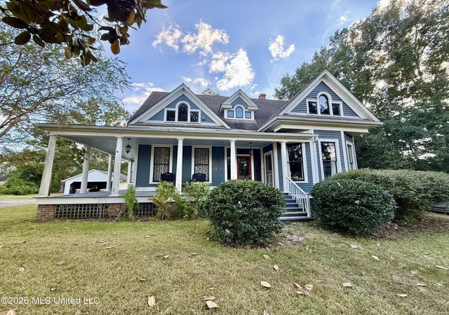 Photo 3 of Single family home for sale at 209 Downing St, Hazlehurst, MS 39083 | MLS# 4165454 | Listing updated on 2026-10-14