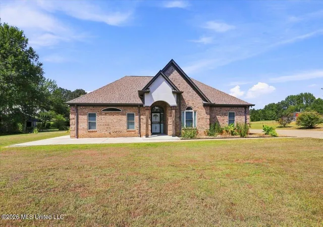Photo 2 of Single family home for sale at 196 S Moore Xing, Byhalia, MS 38611 | MLS# 4161746 | Listing updated on 2026-09-14