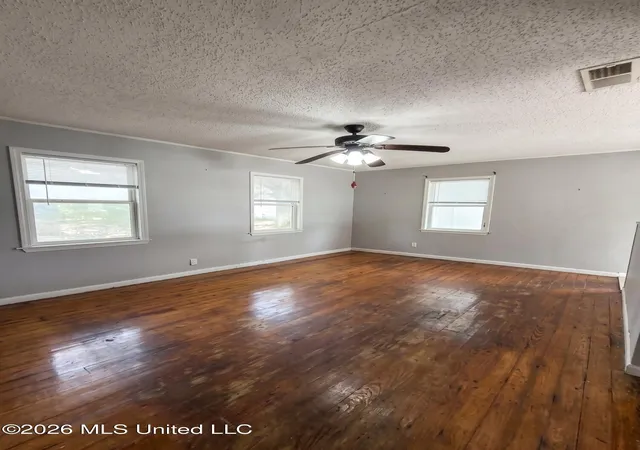 Photo 2 of Single family home for sale at 1906 Harrison Ave, Pascagoula, MS 39567 | MLS# 4159234 | Listing updated on 2026-09-01