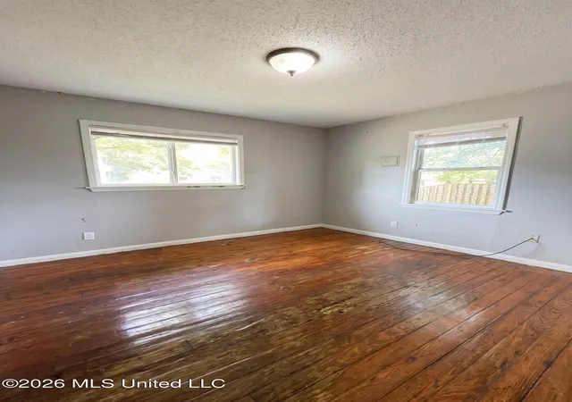 Photo 4 of Single family home for sale at 1906 Harrison Ave, Pascagoula, MS 39567 | MLS# 4159234 | Listing updated on 2026-09-01