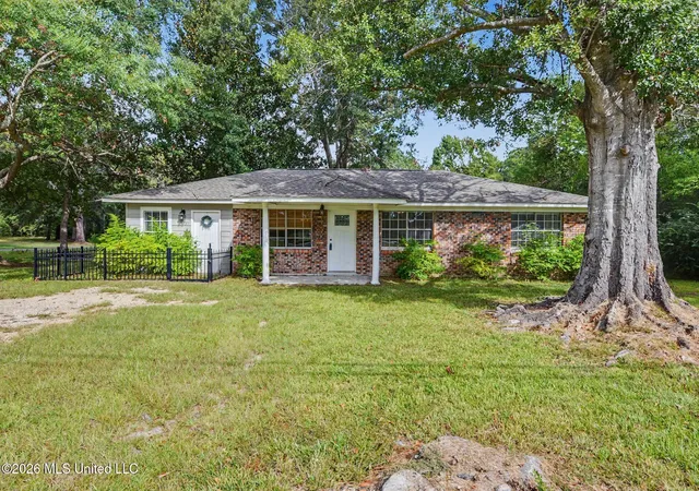 Photo 1 of Single family home for sale at 13637 Highway 613, Moss Point, MS 39562 | MLS# 4158838 | Listing updated on 2026-10-02