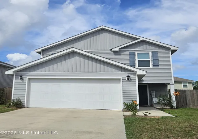 Photo 1 of Single family home for sale at 2205 Magazine St, Ocean Springs, MS 39564 | MLS# 4158961 | Listing updated on 2026-10-02