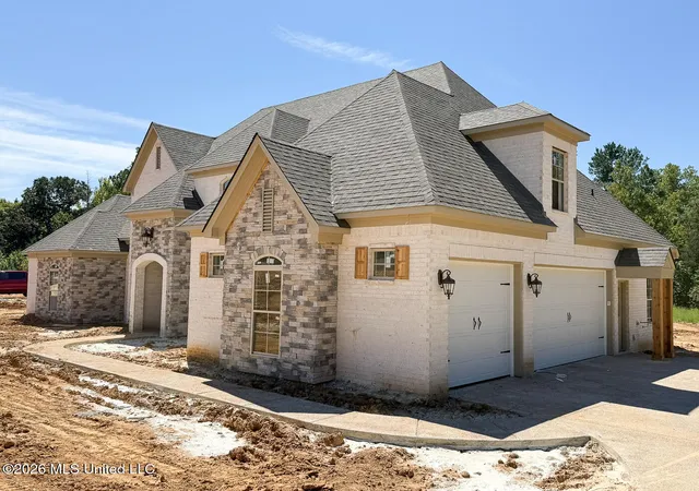 Photo 2 of Single family home for sale at 357 Poplar Ln, Holly Springs, MS 38635 | MLS# 4159209 | Listing updated on 2026-09-08